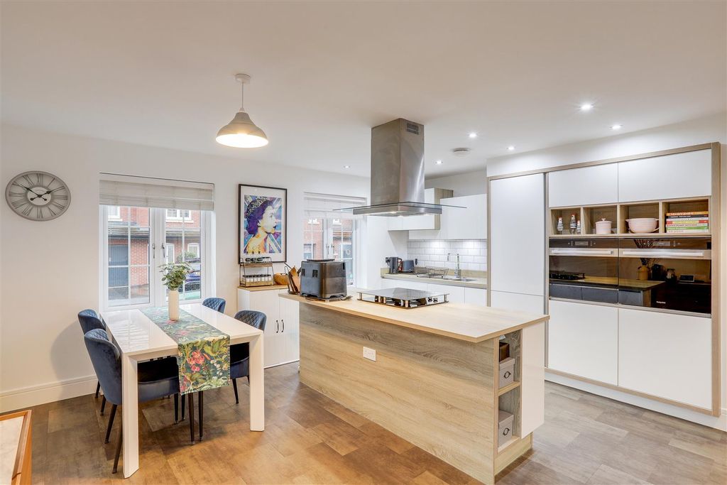 Property photo 2 of 26 181225_14.Jpg