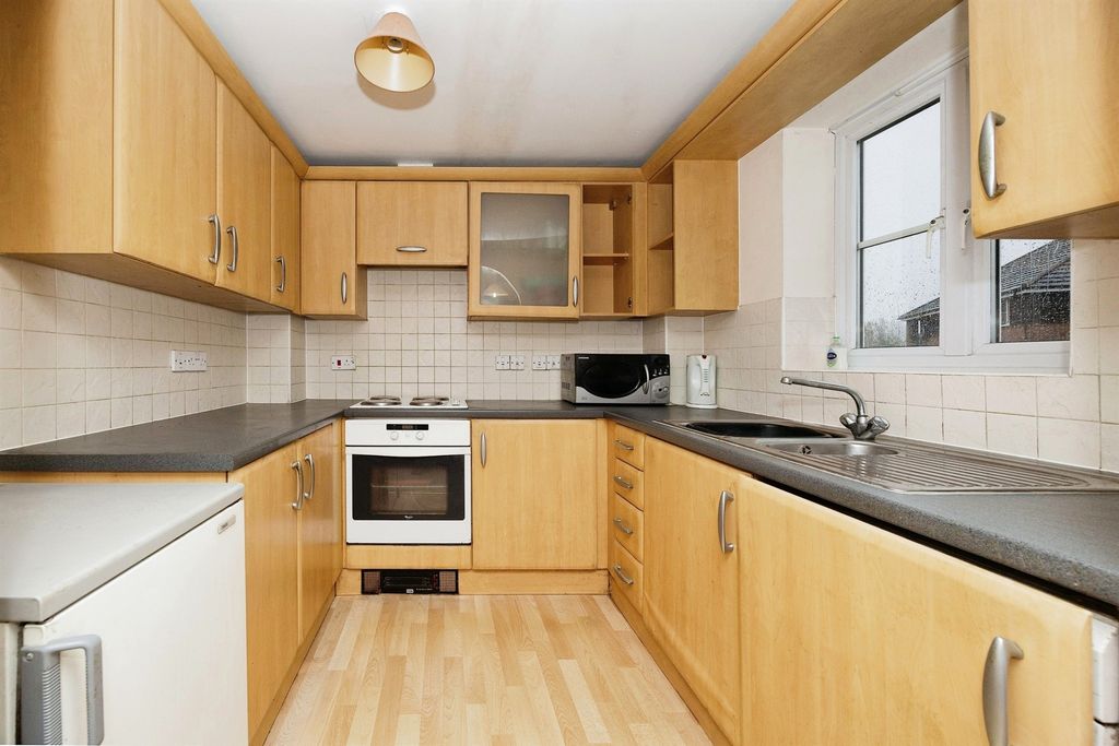 Property photo 3 of 9