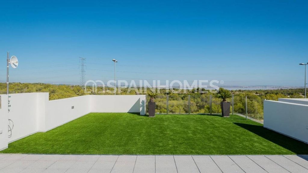 Property photo 2 of 39