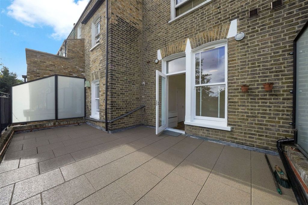 Property photo 3 of 15 Picture No. 07
