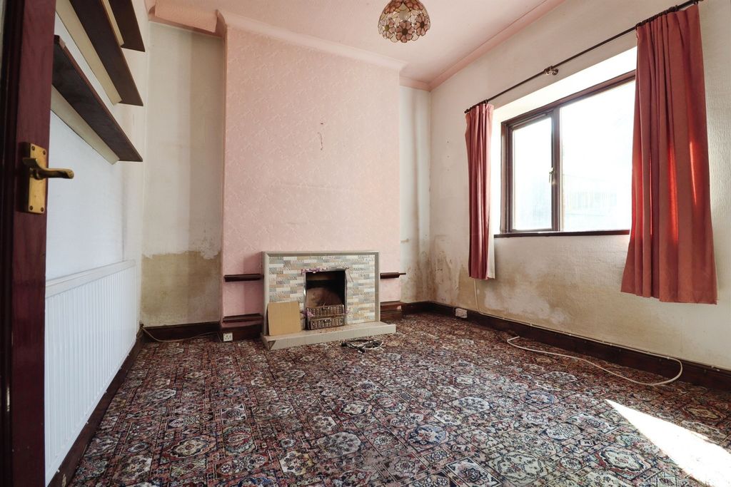 Property photo 3 of 17