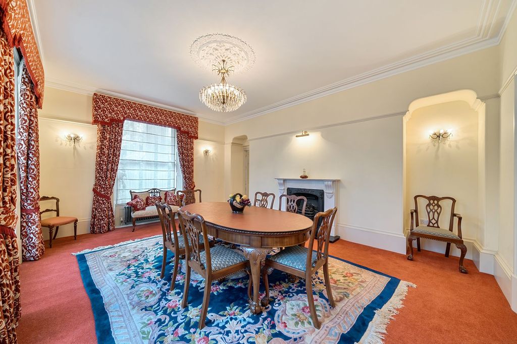 Property photo 3 of 26