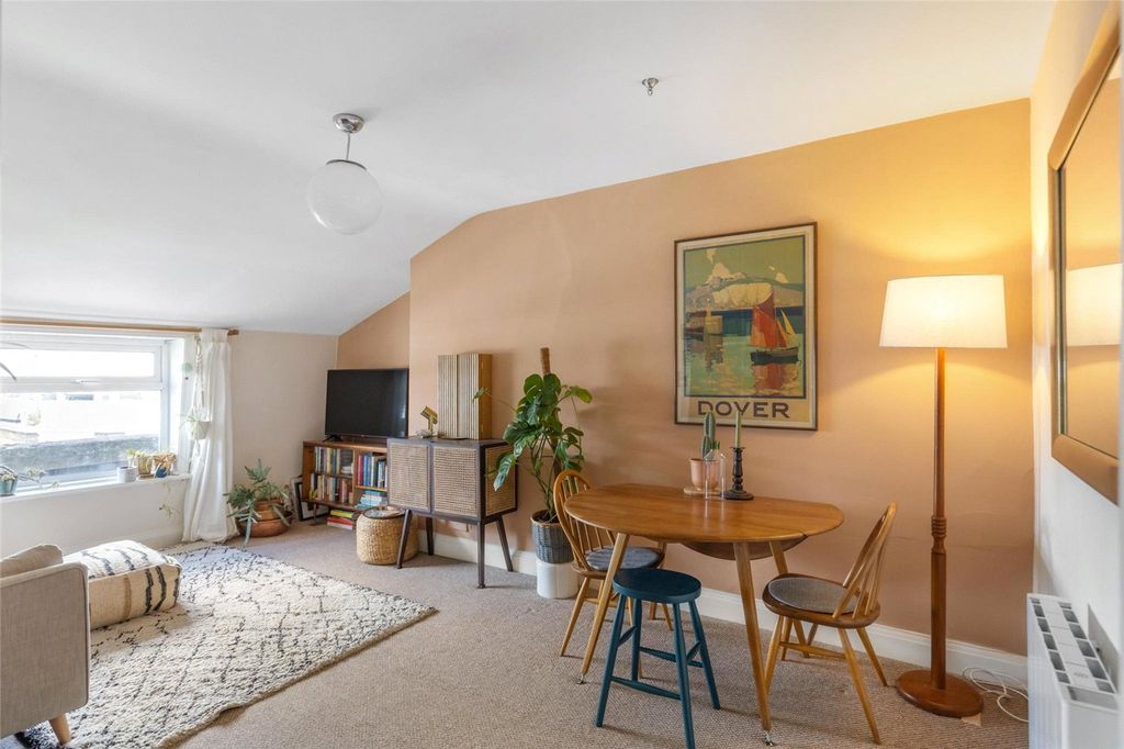 Property photo 1 of 14 Picture No. 09