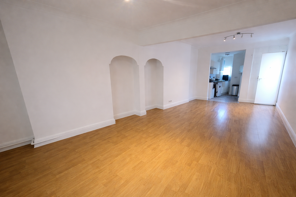 Property photo 1 of 4