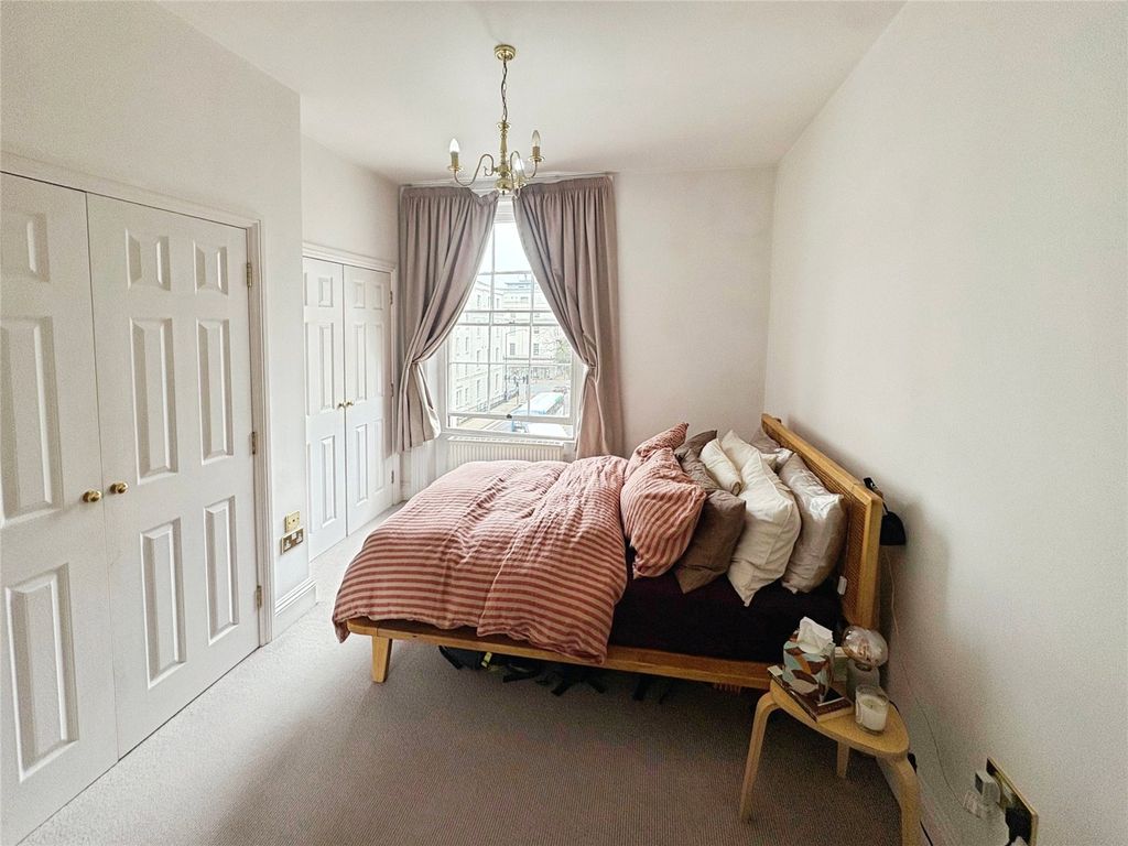 Property photo 3 of 8 Picture No. 05