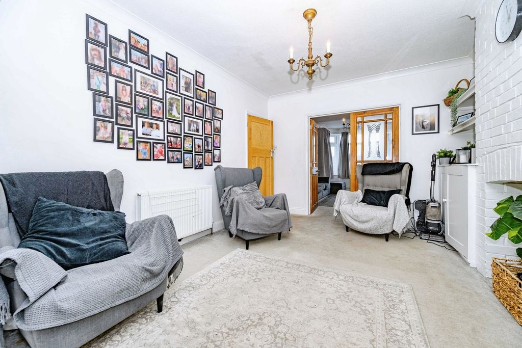 Property photo 3 of 16 Photo