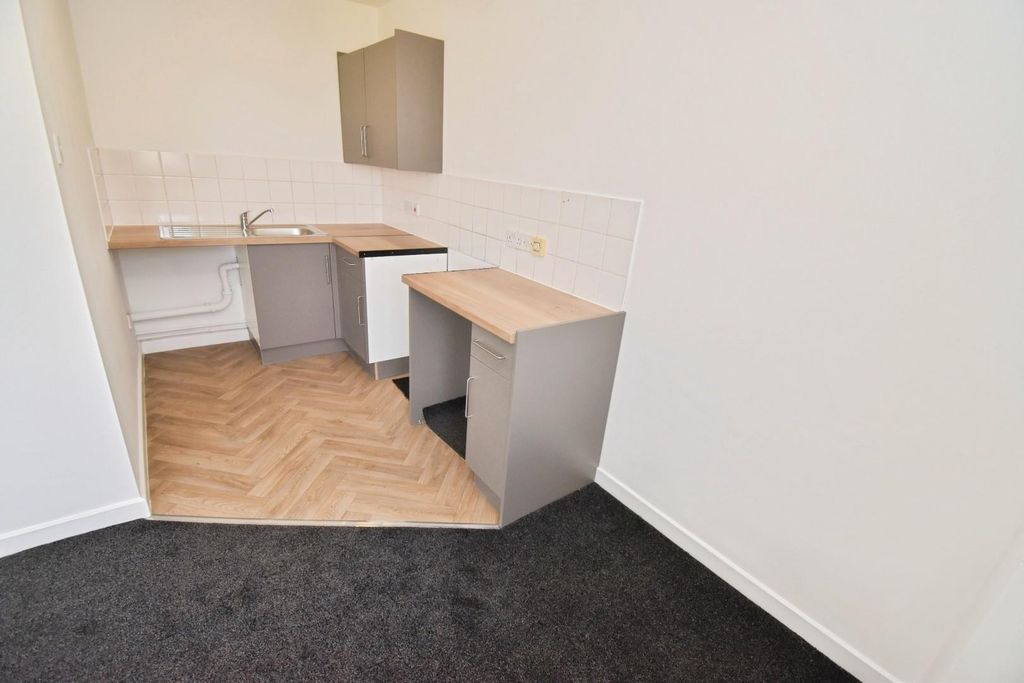 Property photo 3 of 6 Lounge-Kitchen