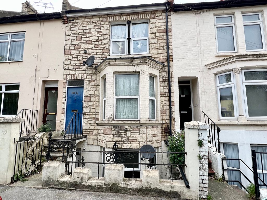 Property photo 1 of 6
