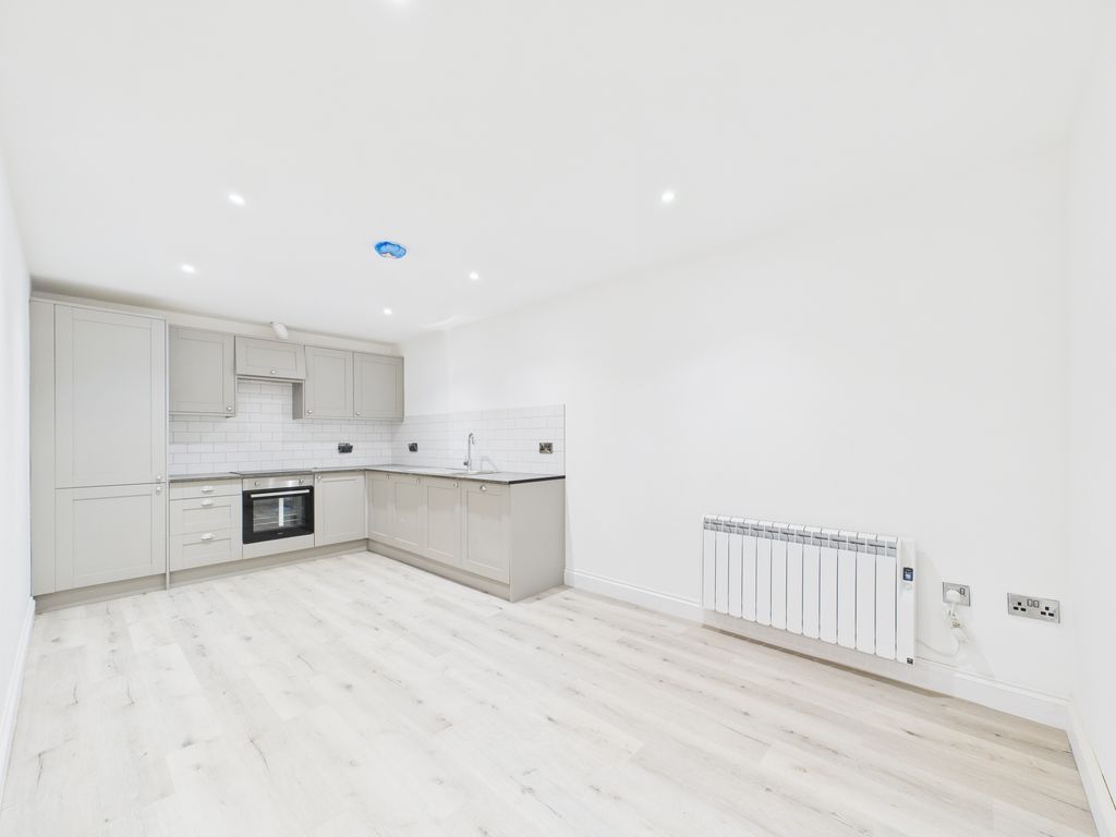 Property photo 1 of 5 Kitchen Diner