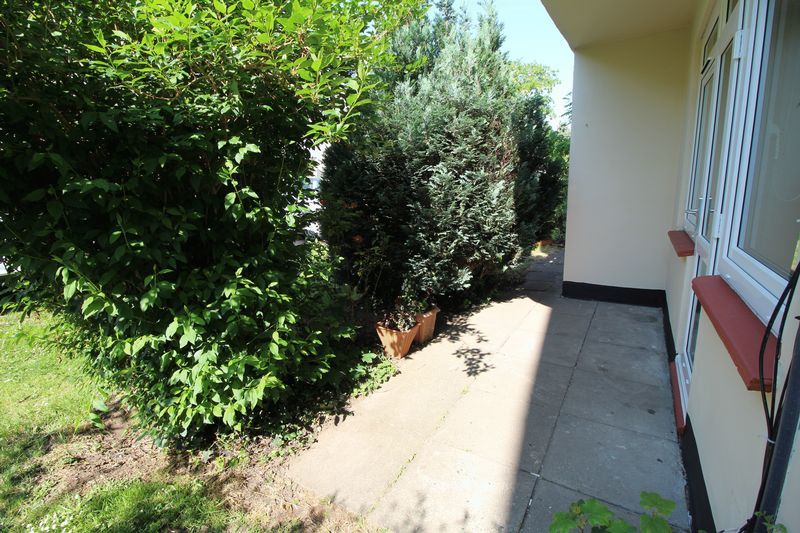 Property photo 2 of 11 Private Garden