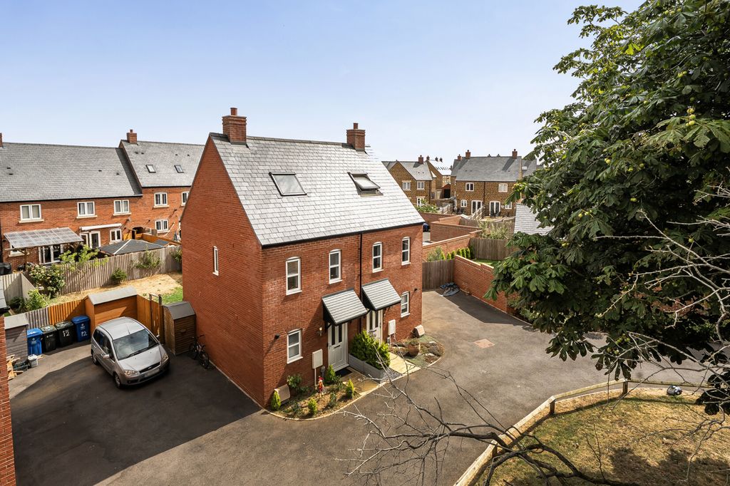 Property photo 1 of 21 1496388-1-6A68817...