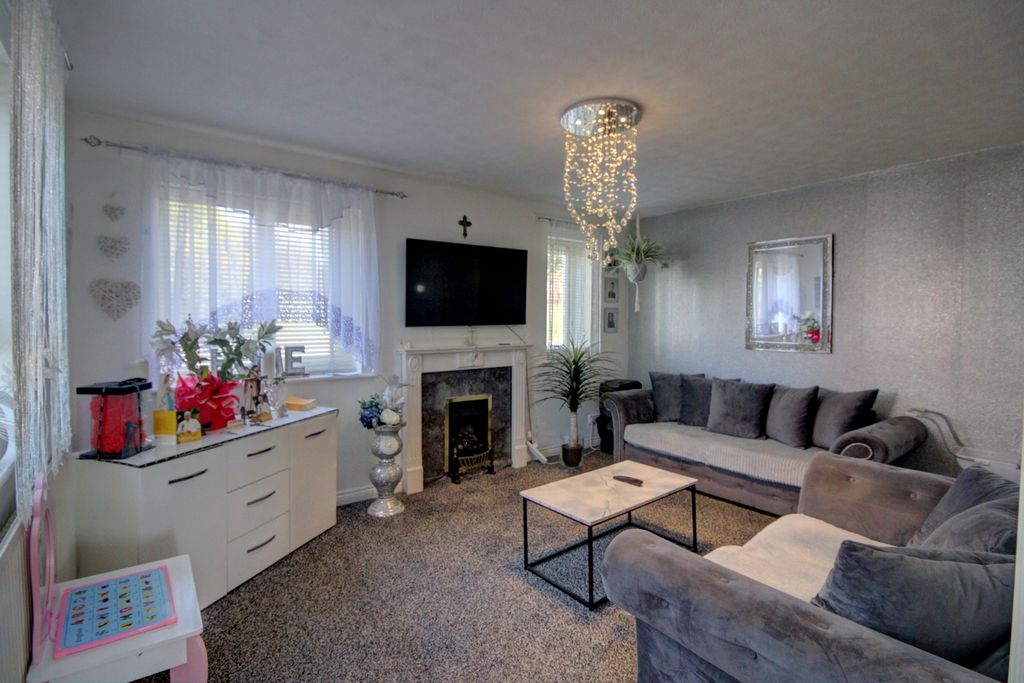 Property photo 2 of 15 2