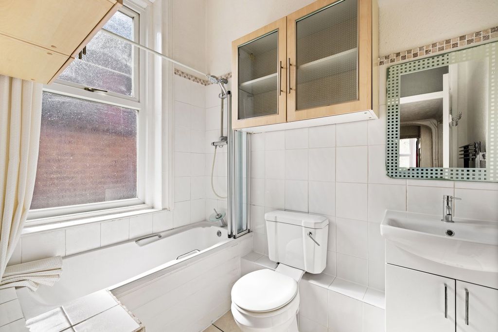 Additional image 7 of 2 bed maisonette for saleCastle Hill Avenue, Folkestone CT20