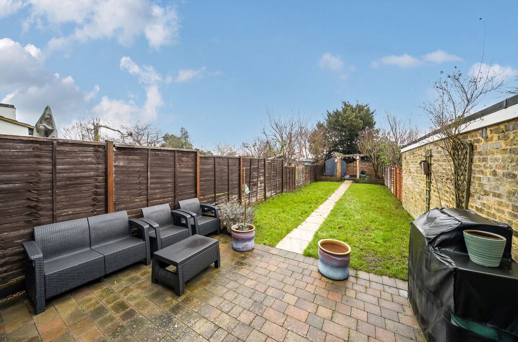 Property photo 3 of 20 1396795-4-6968Ccf...