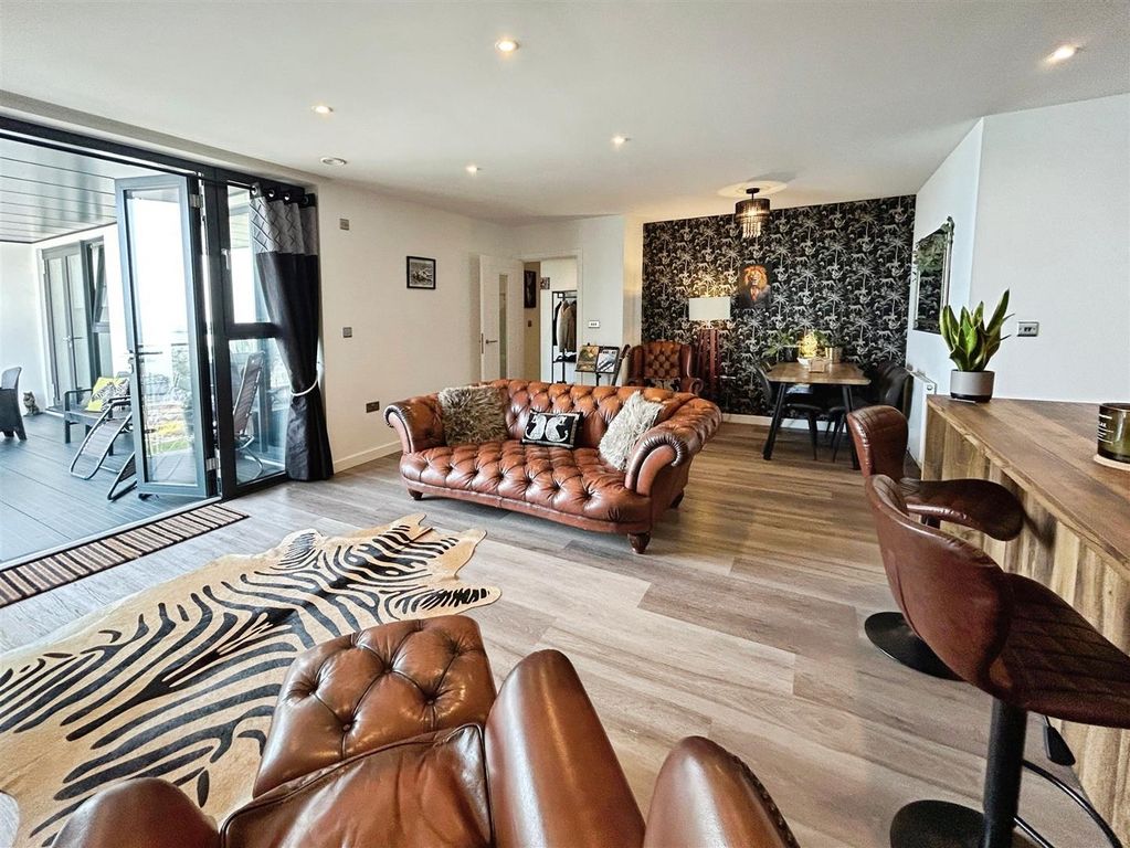Additional image 5 of 2 bed flat for saleThe Sail, 2 Beach Drive, Ramsgate CT11