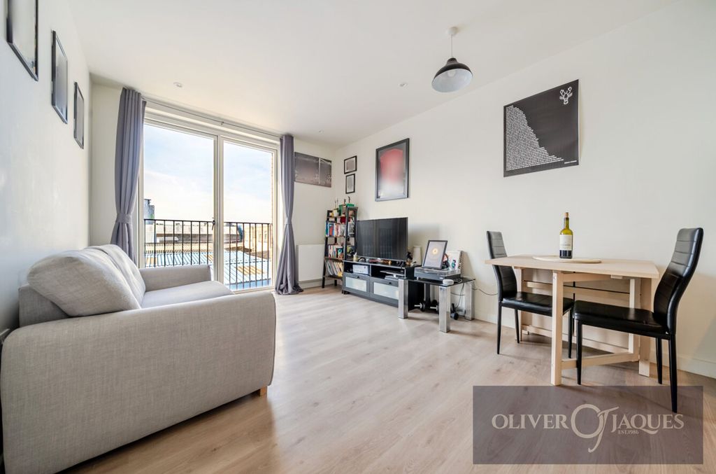 Property photo 2 of 27