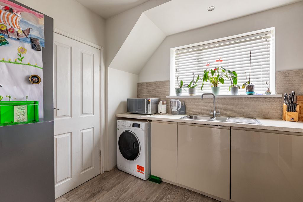 Property photo 3 of 16 Photo 5