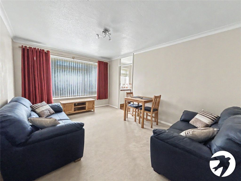 Property photo 3 of 15 Picture No. 02