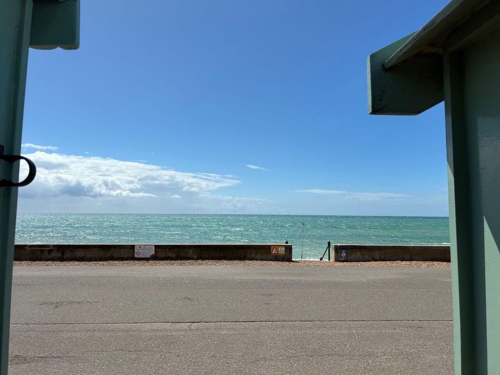 Property photo 3 of 11 2.Jpg