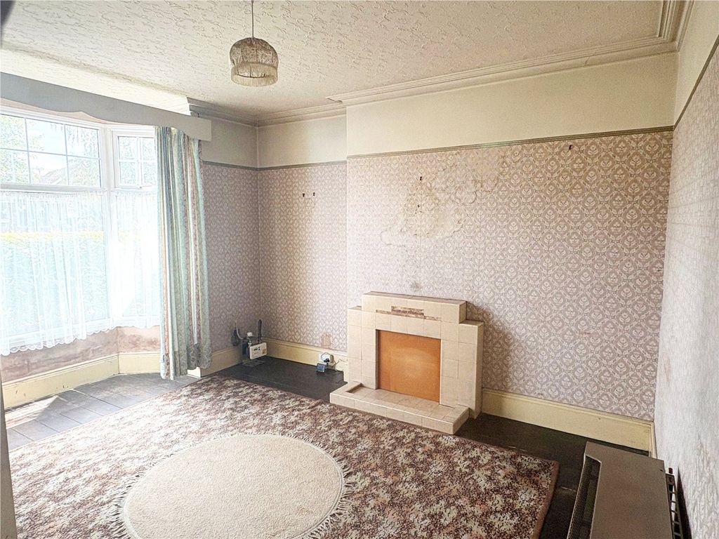 Property photo 2 of 14 Picture No. 32