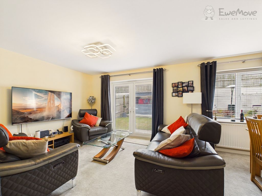 Property photo 3 of 16 Ewemove South Molton - Bluecoat Close