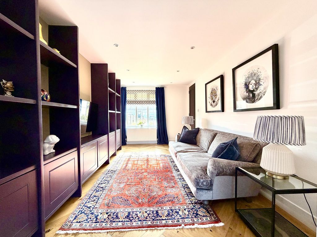 Property photo 2 of 16 Not Specified