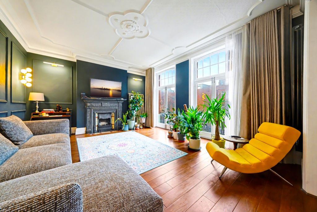 Property photo 2 of 12 4669041