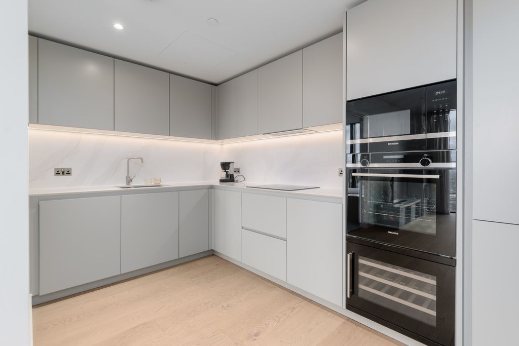 Property photo 2 of 22 Kitchen