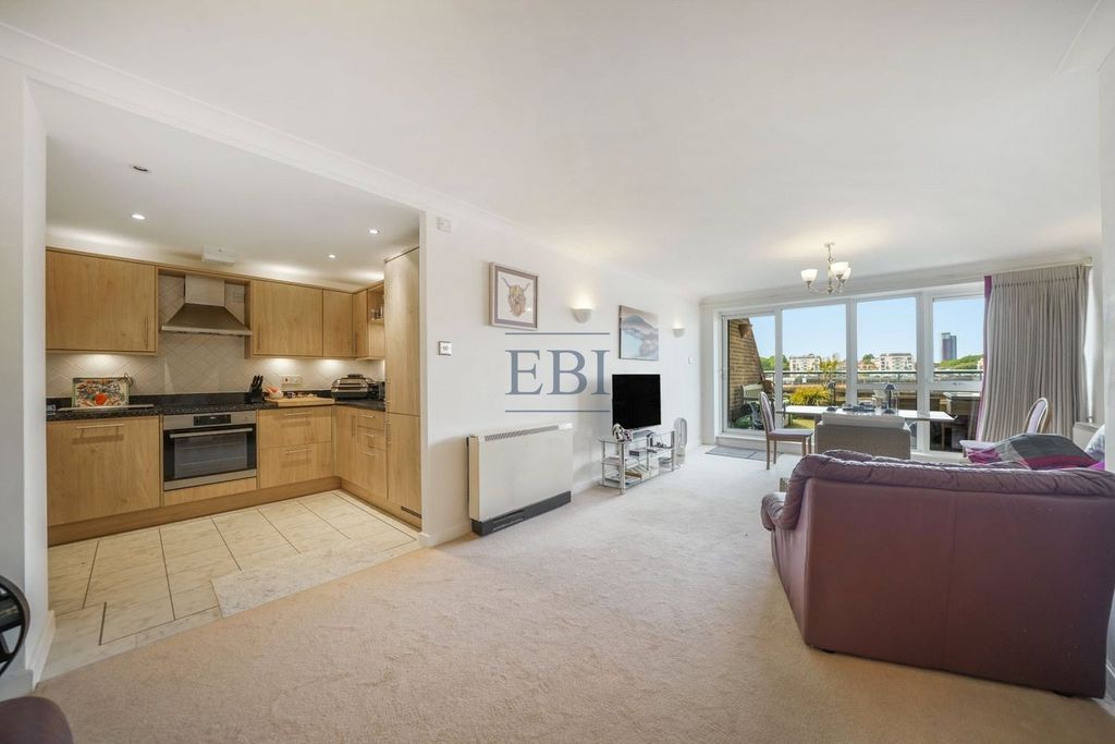 Property photo 2 of 16 Picture No. 05
