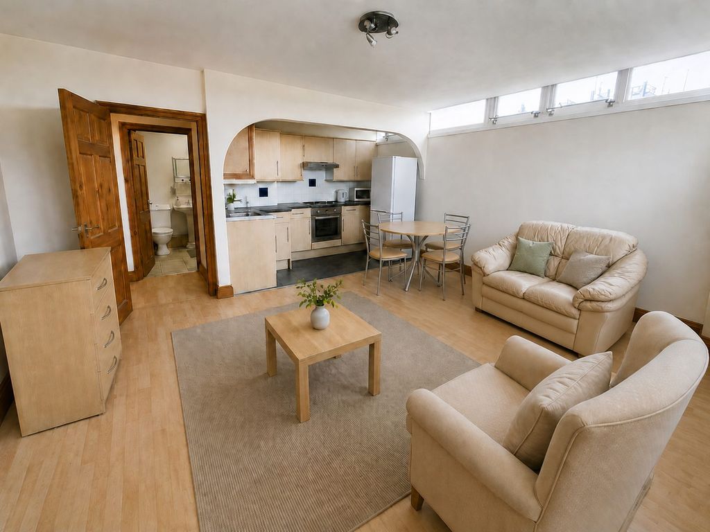 Property photo 1 of 6