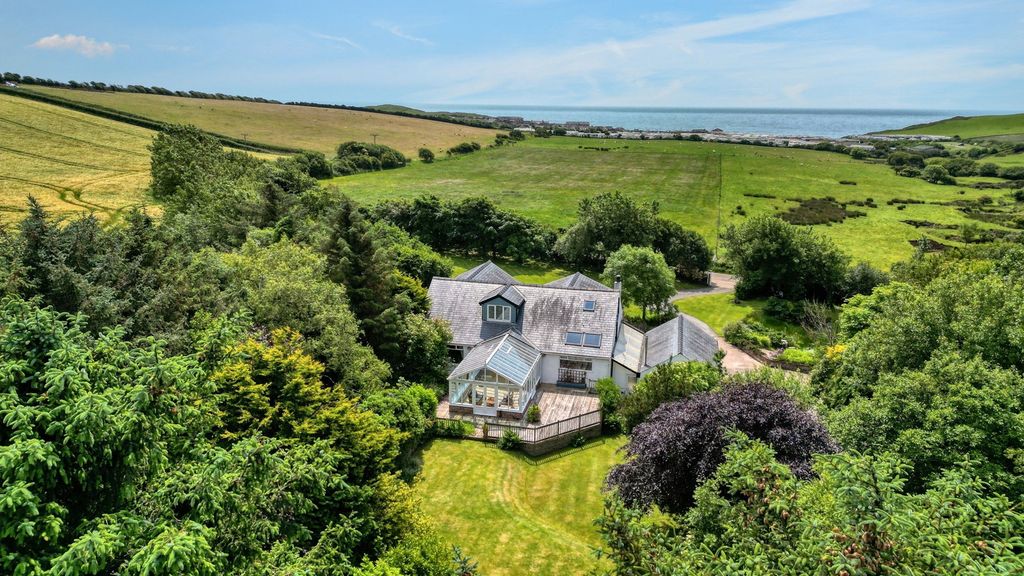 Property photo 2 of 56