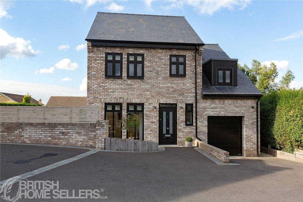 Property photo 1 of 33 Picture No. 18