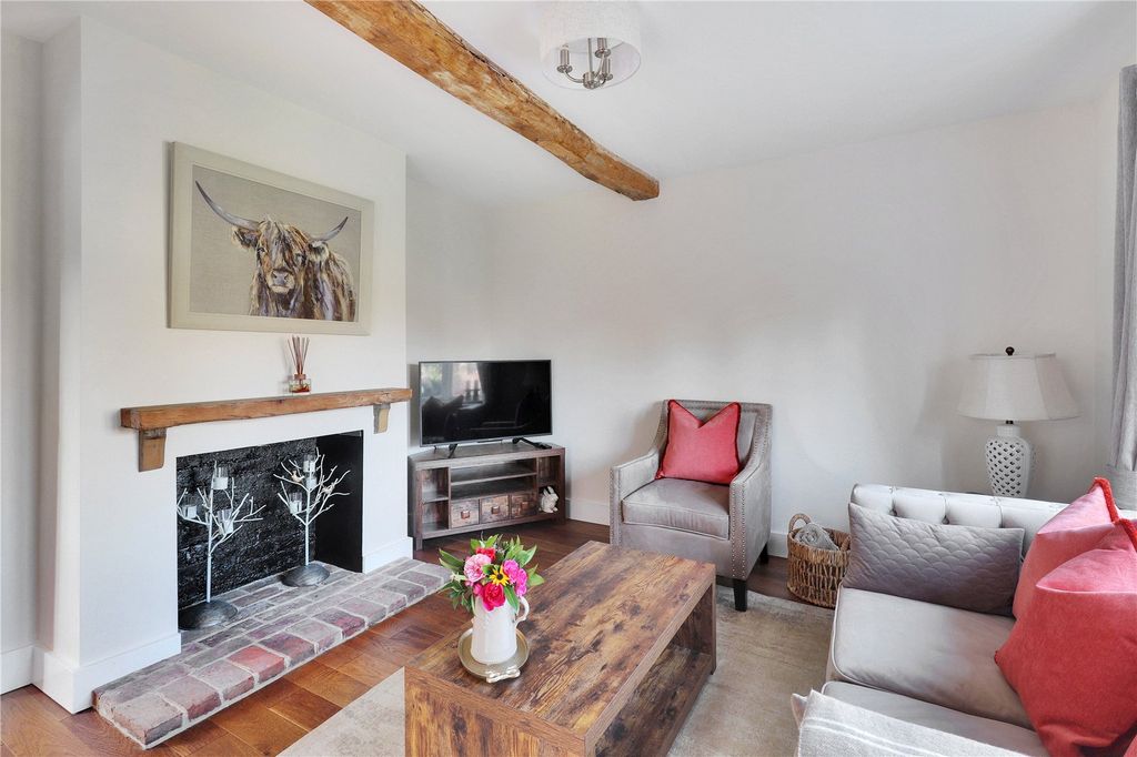 Property photo 3 of 13 Sitting Room