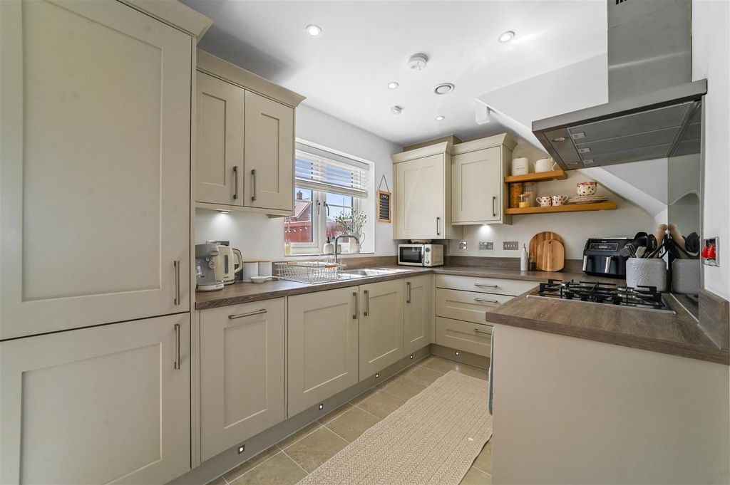 Property photo 2 of 13 Kitchen