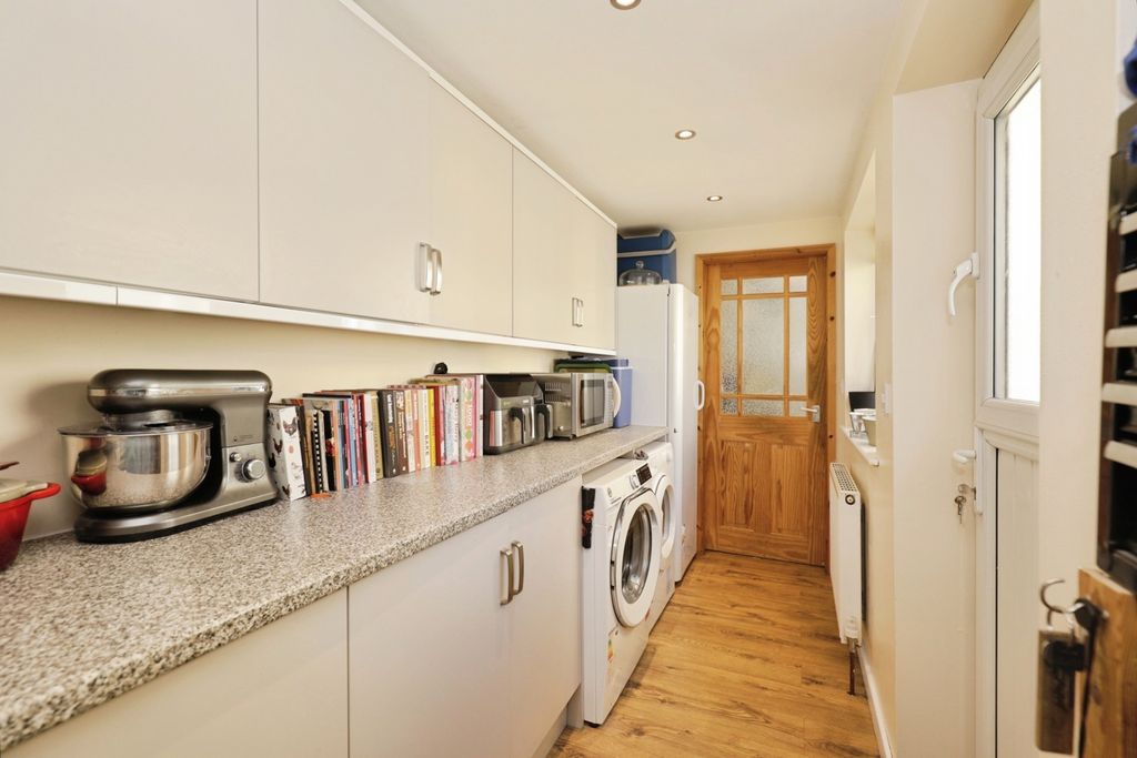 Property photo 3 of 33 Pbox-Img.Jpg