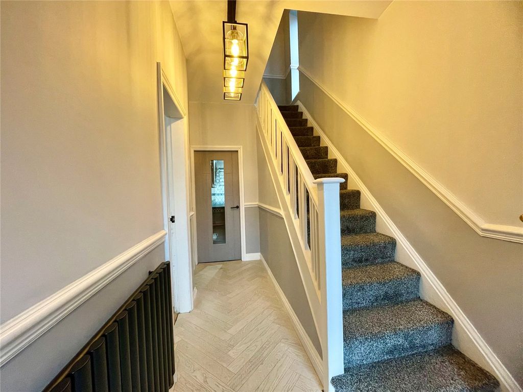 Property photo 2 of 15 Hallway