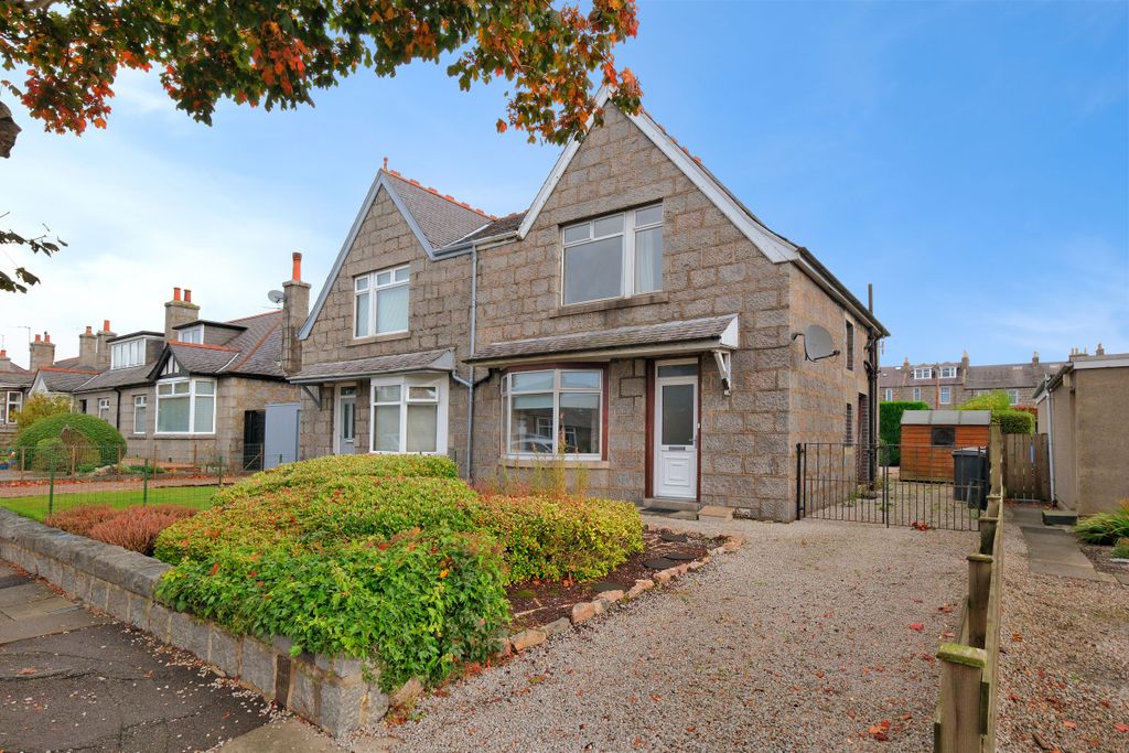 Property photo 1 of 21