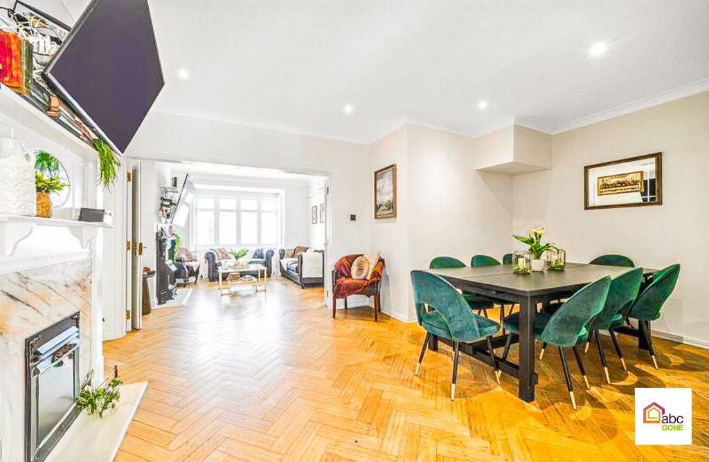 Property photo 2 of 21