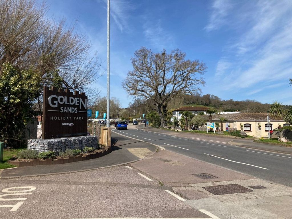 Property photo 3 of 6