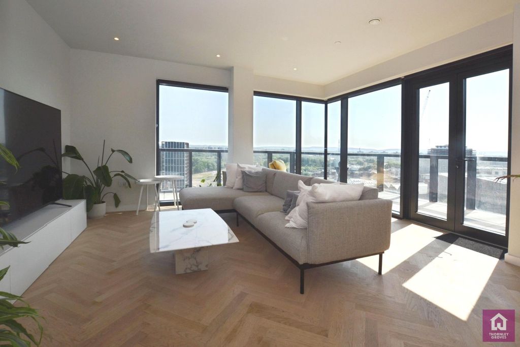 Property photo 2 of 39 Picture No. 93