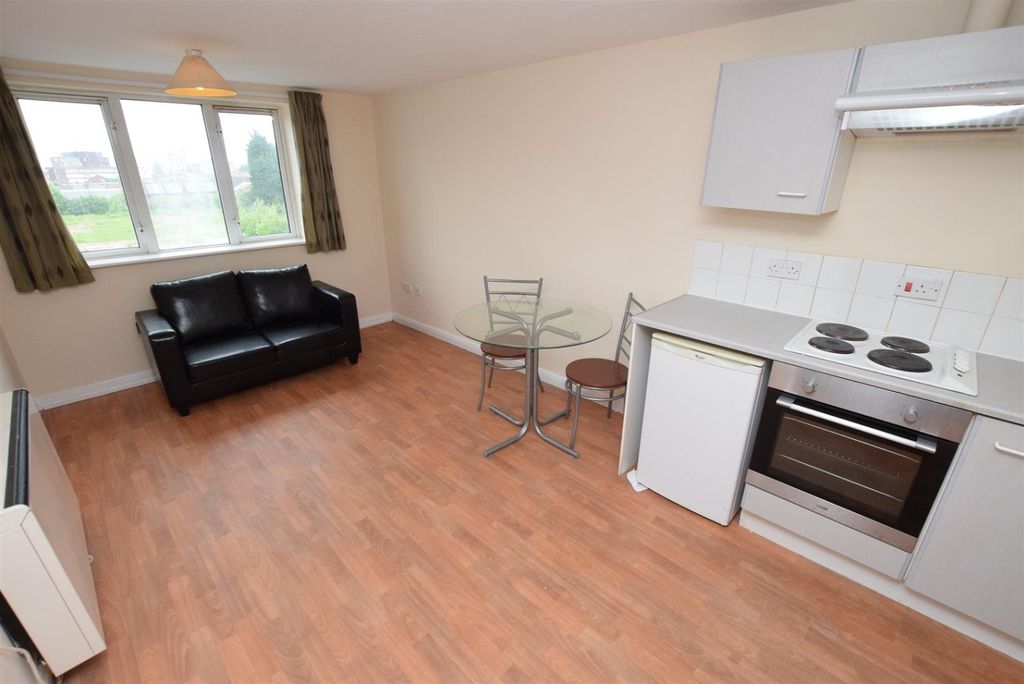 Property photo 2 of 6 2392822