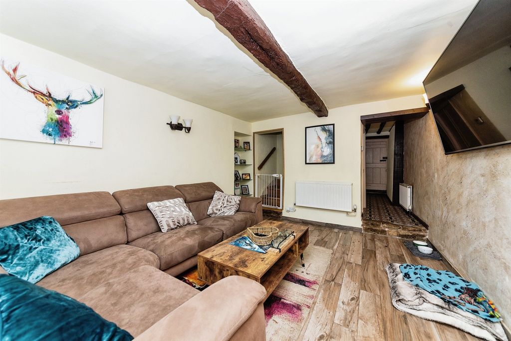 Property photo 2 of 11