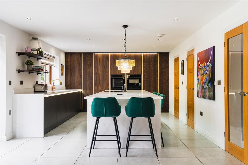Property photo 2 of 43 Dining Kitchen