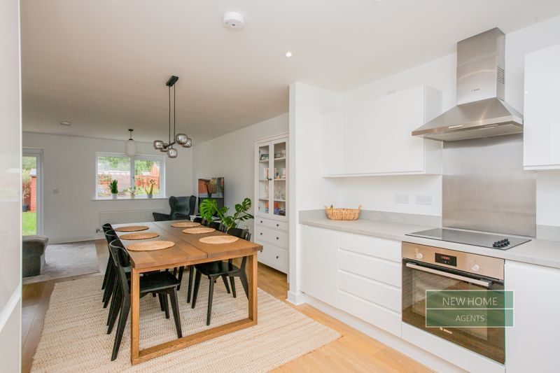 Property photo 3 of 21 Photo 6