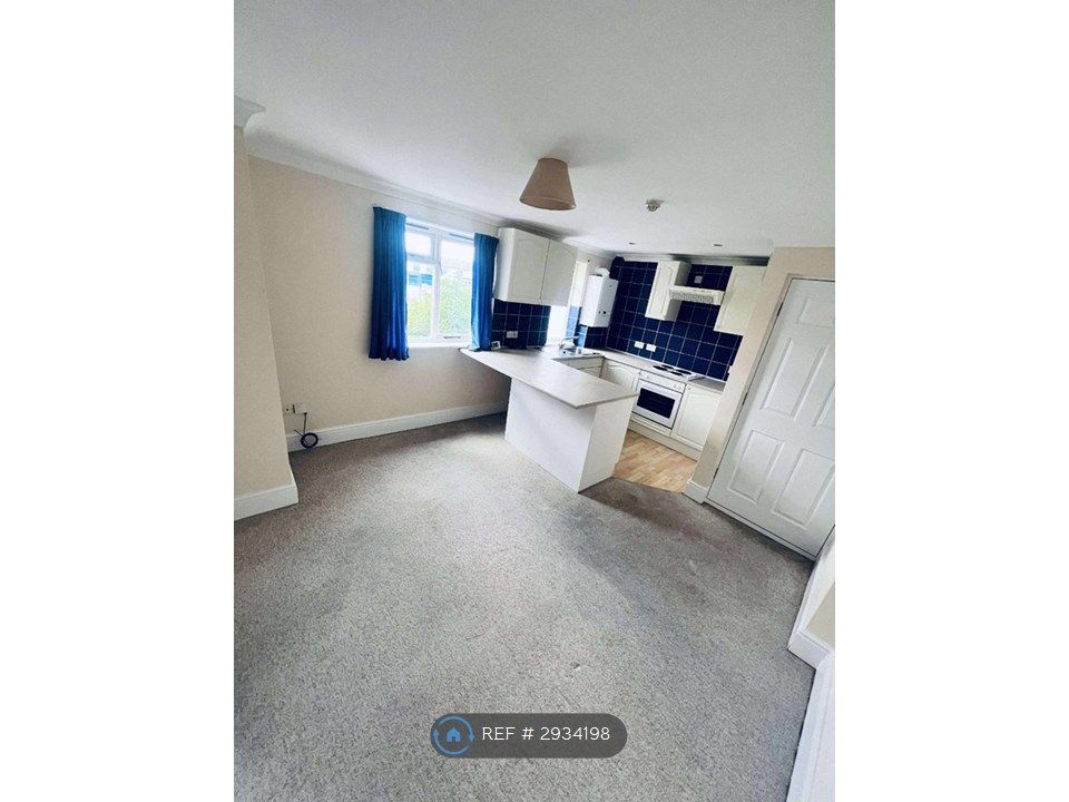 Property photo 1 of 3