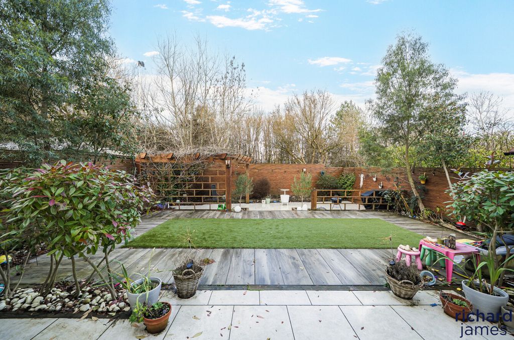 Property photo 2 of 13 c4F9Ea208c904177960Db4c5851ee383