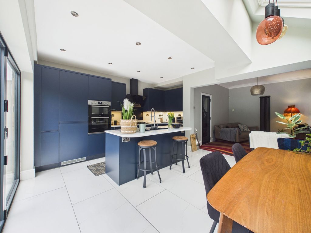 Property photo 2 of 22 Open-Plan Living