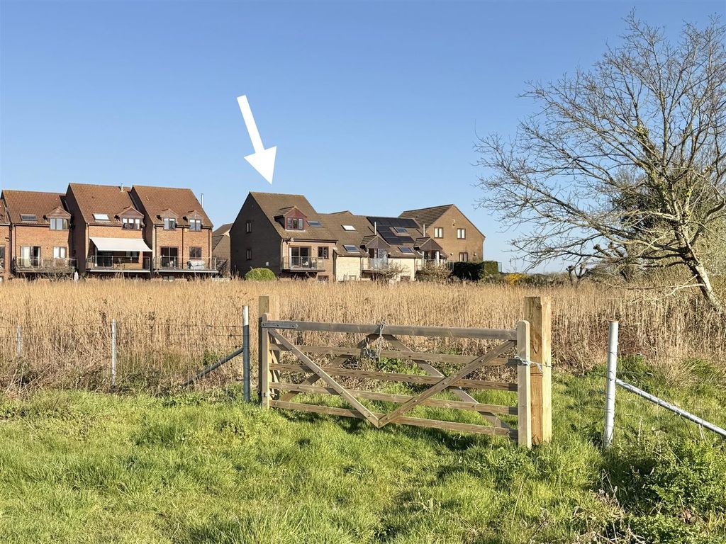 Property photo 1 of 34 Stanpit.Jpeg