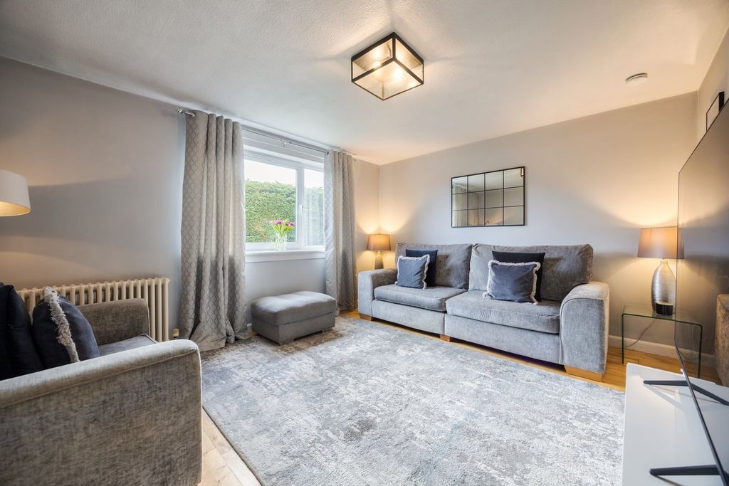 Property photo 2 of 26