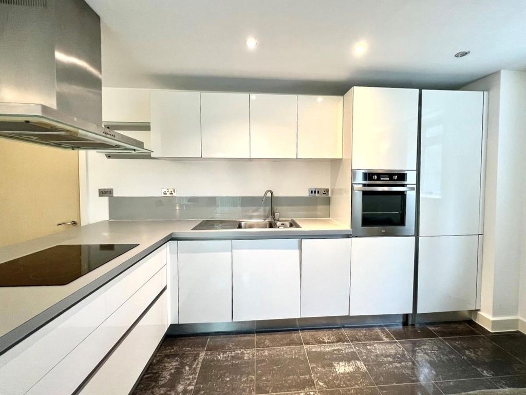 Property photo 3 of 14 Kitchen